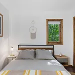 The Black Forest Chalet - Hot Tub, Hiking, Kayak