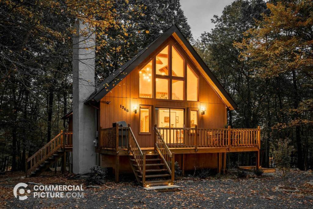 Chalet The Black Forest - Hot Tub, Hiking, Kayak